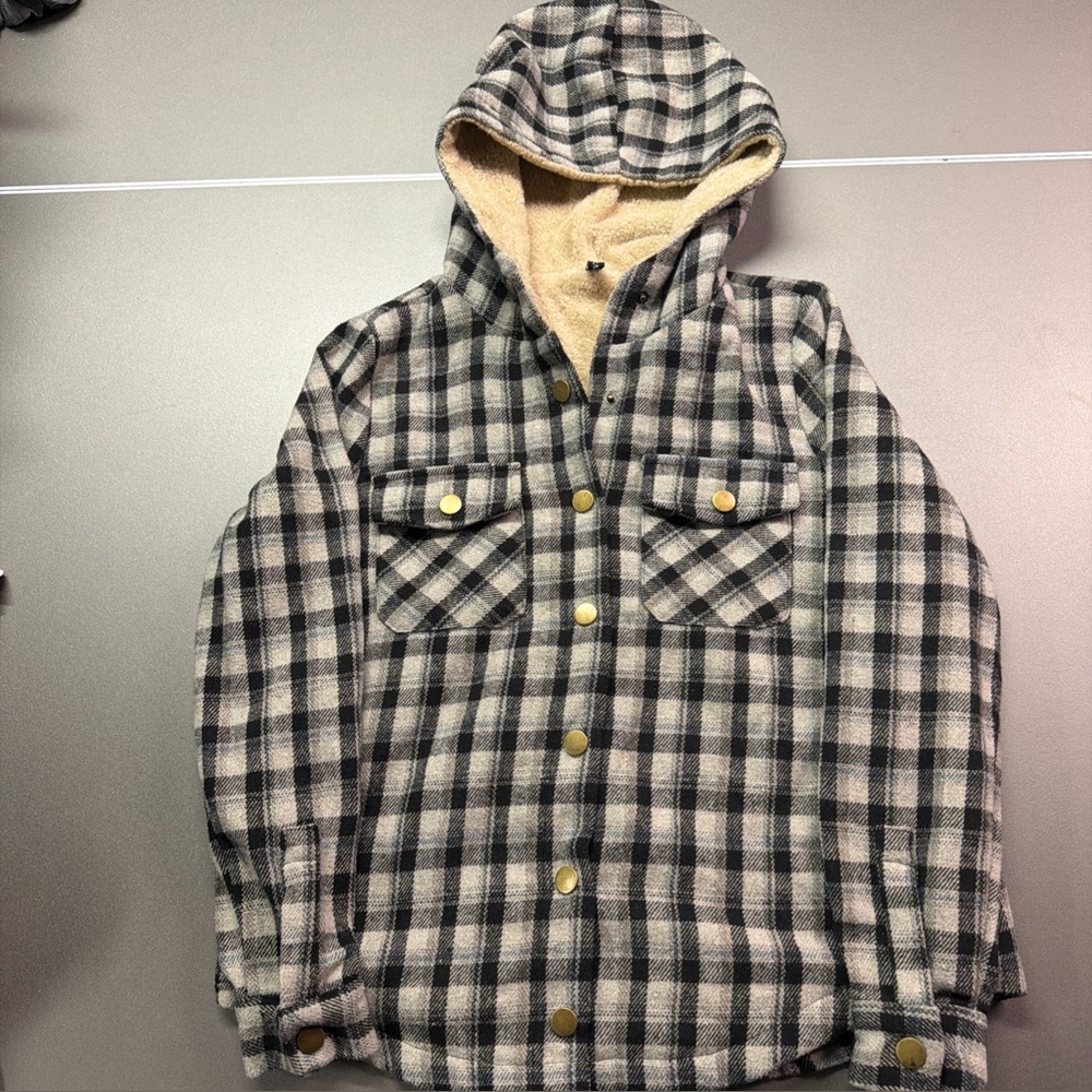 Zaful women small Sherpa Lined Plaid Hooded Flannel Jacket black white Button Up